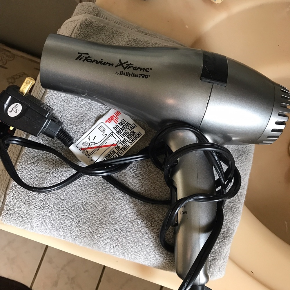 Babyliss titanium Xtreme blow dryer