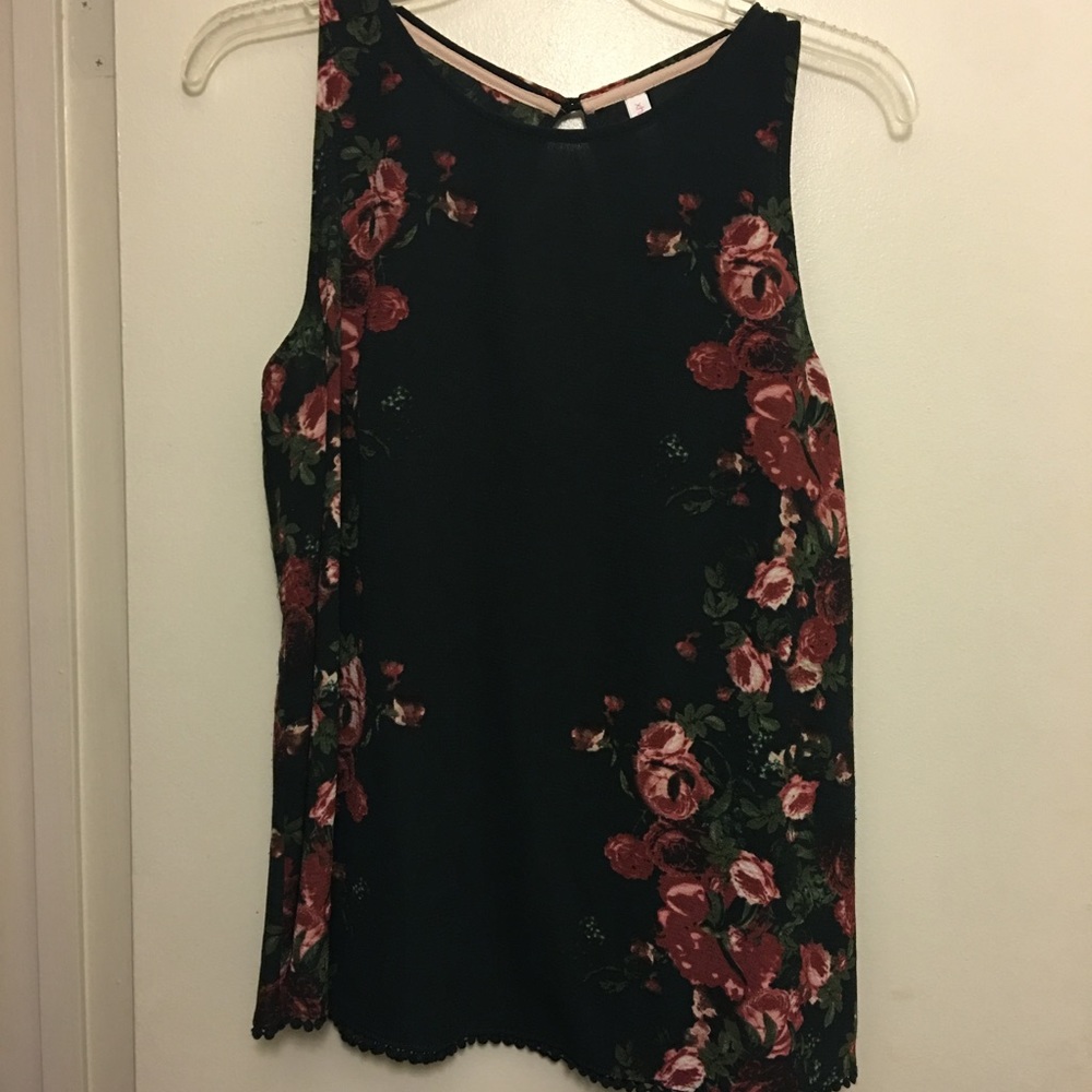 Floral Xhilaration forest green tank top