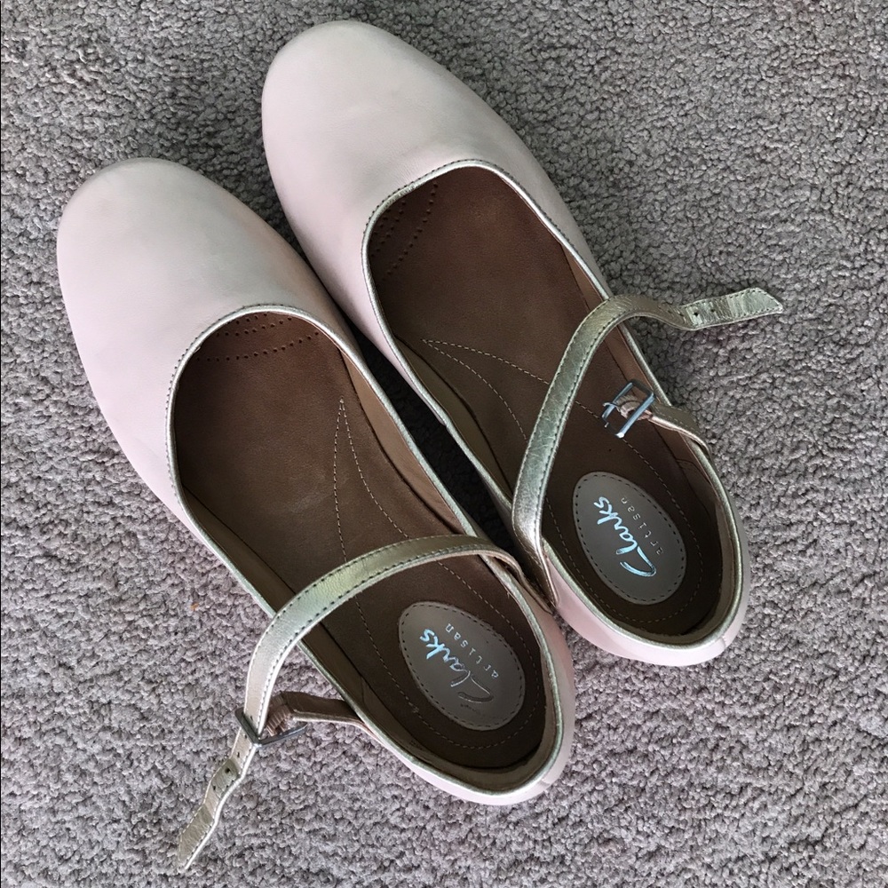 Clarks classy ballet flats