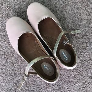 Clarks classy ballet flats