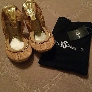 SALE 🎉 NWT Yosi Samra gold/cork flats size 7