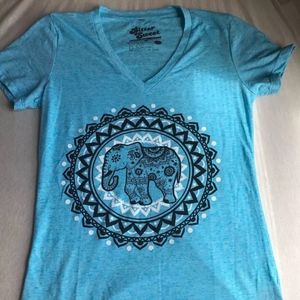 BITTER SWEET Elephant Print Graphic V-Neck Top