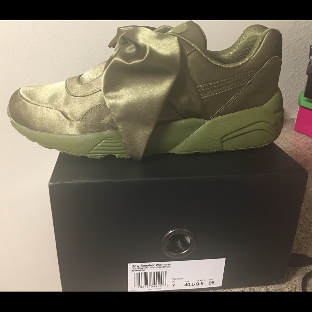 Olive Green Women Rihanna Pumas-Size 9.5