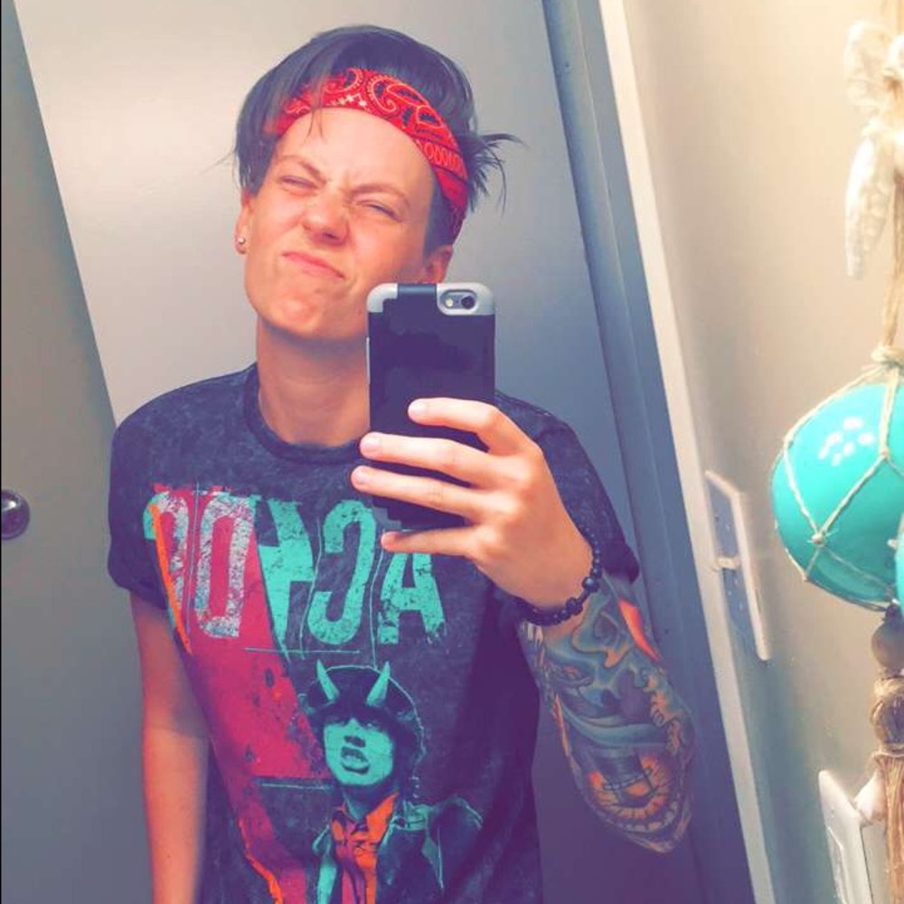 Meet your Posher, Jessica