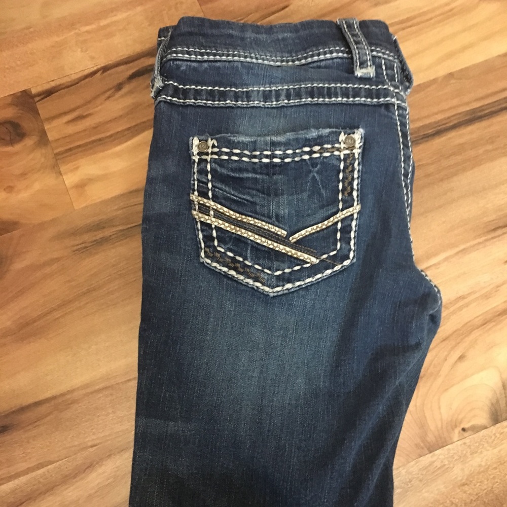 Buckle jeans