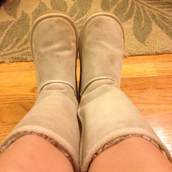 UGG Shoes - UGG LIGHT SAND BOOTS