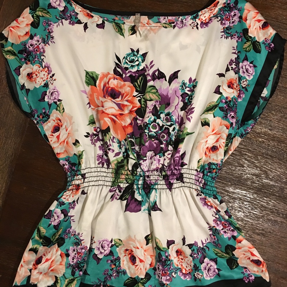 A'gaci silk top. Size L