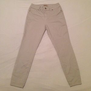 Junior's Blue Spice Skinny Light Khaki Pants