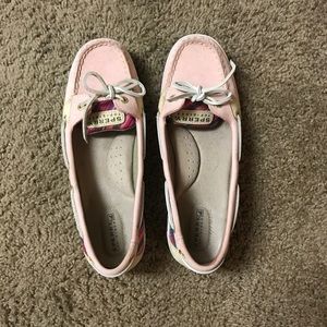 Sperry boat shoes