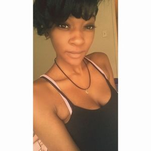 Meet your Posher, Kellie