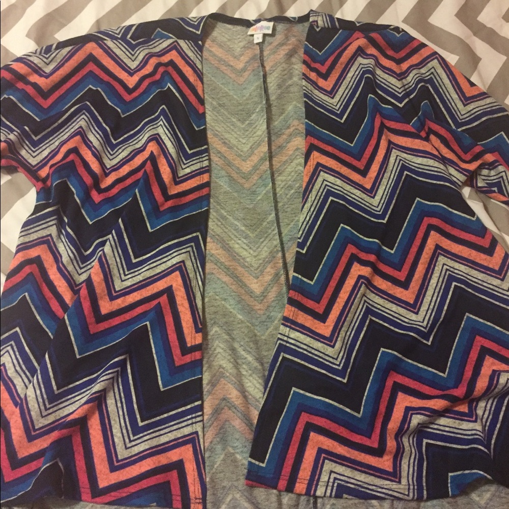 Lularoe Lindsay cardigan size small- new with tags