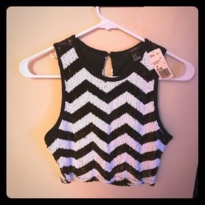 Sequin chevron NWT Croptop 💕😊