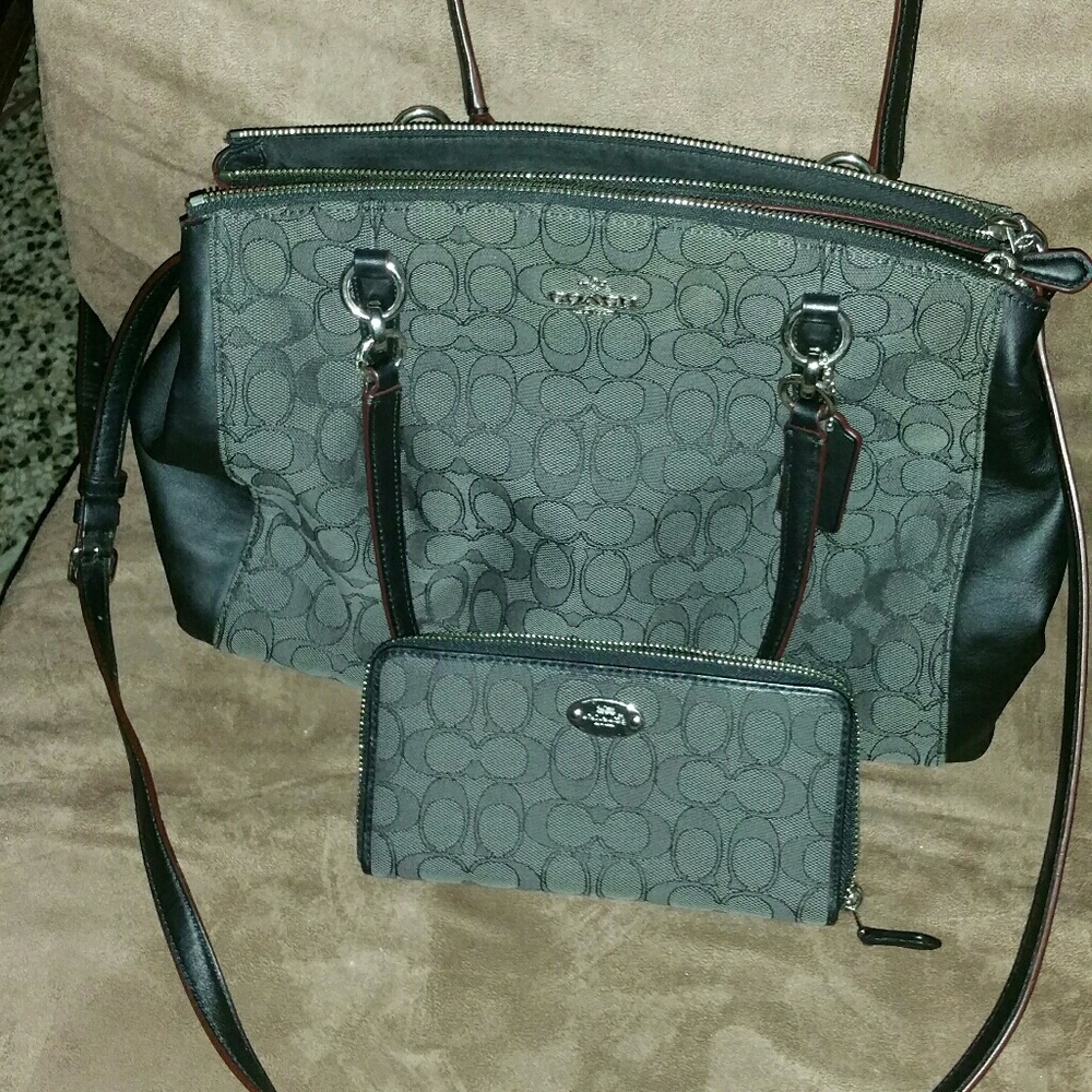 "PRICE DROP" Coach Bag & Wallet Set New Condition
