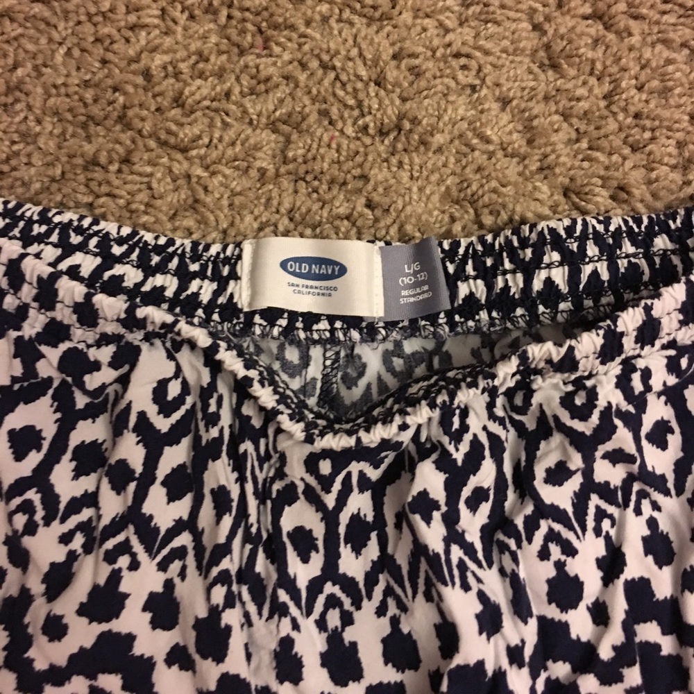 pattern shorts - Picture 2 of 2