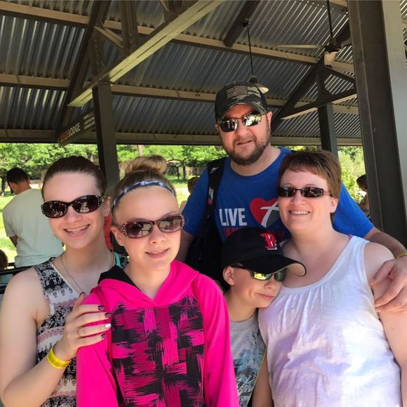 Meet your Posher, Tiffany - Picture 1 of 1