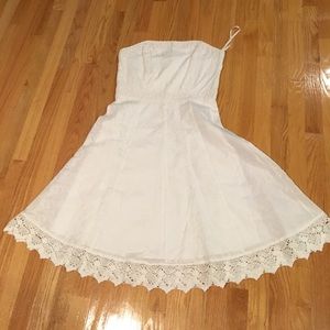 White strapless dress