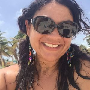 Meet your Posher, Valeria