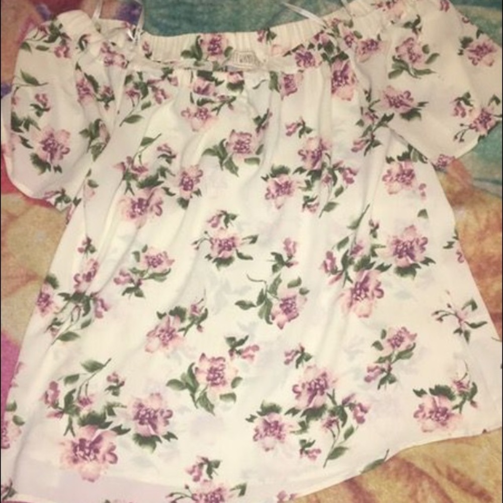 Off the shoulder flower shirt
