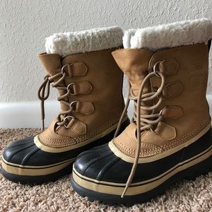 Sorel Caribou boots, size 7