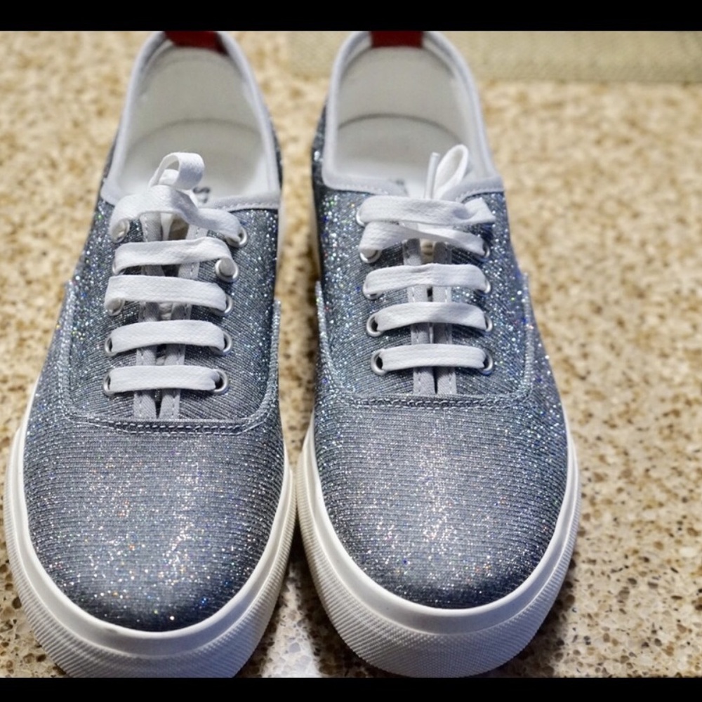 Steve Madden sliver creepers sneakers