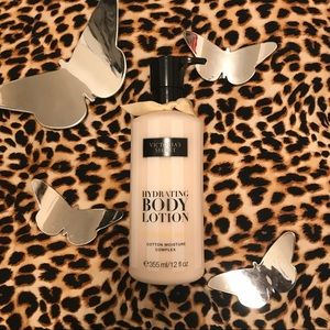 NWT Victoria's Secret Coconut Milk lotion
