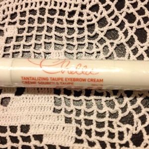 Chela tantalizing taupe eyebrows cream