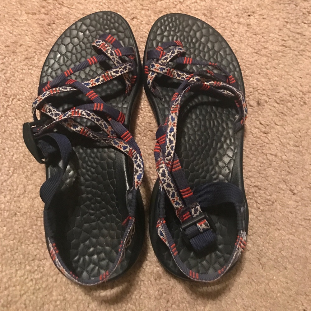 Women's chacos, EUC