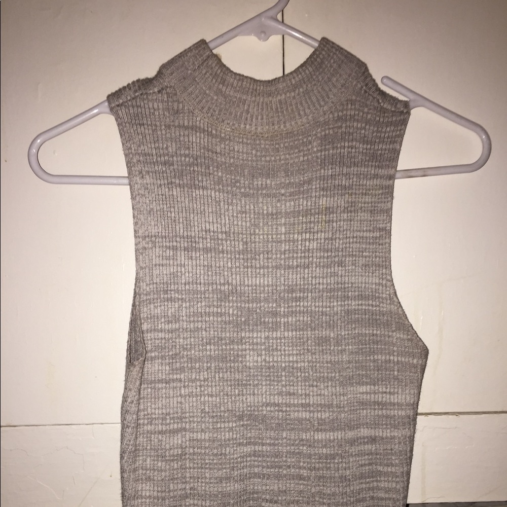 sleeveless NIGHT OUT top