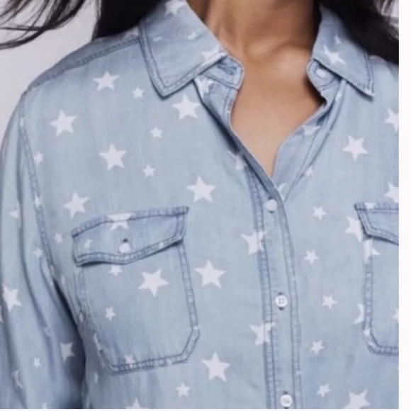 Long Sleeve Shirt with star print 🚫Sorry no holds - Picture 2 of 3