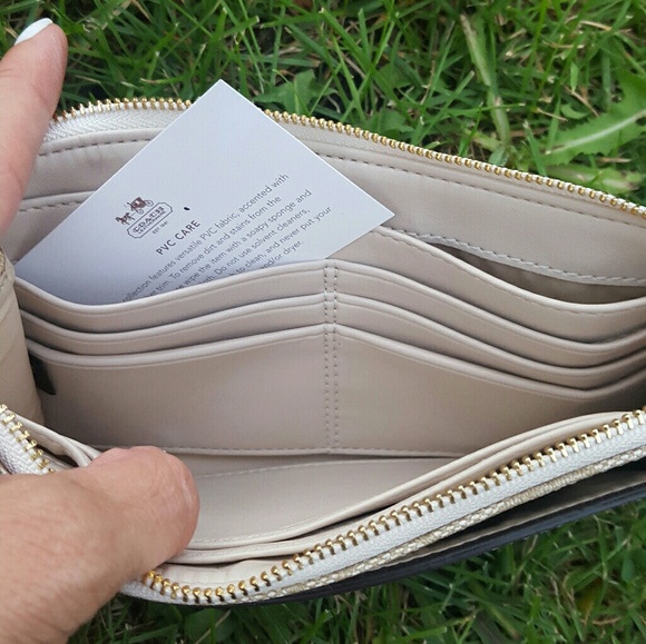 Wallet - Picture 3 of 3