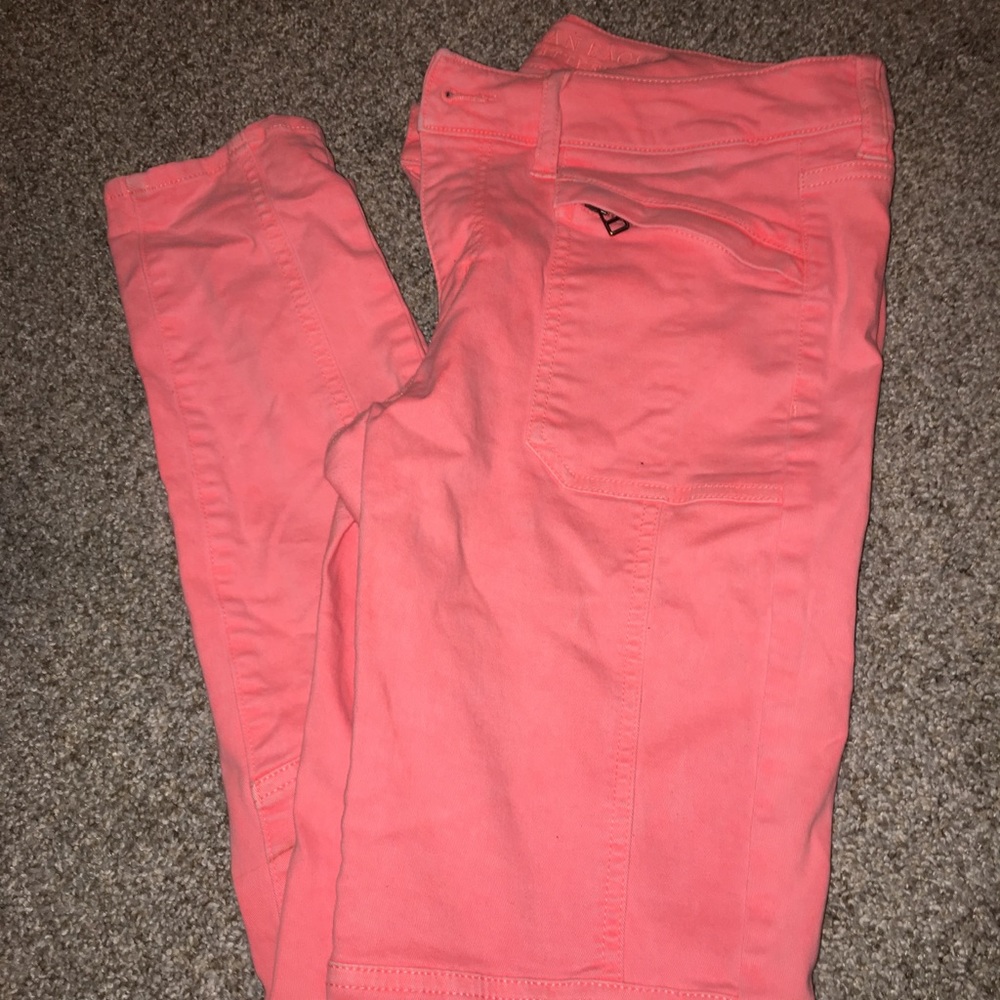 American Eagle salmon colored skinny jeans!