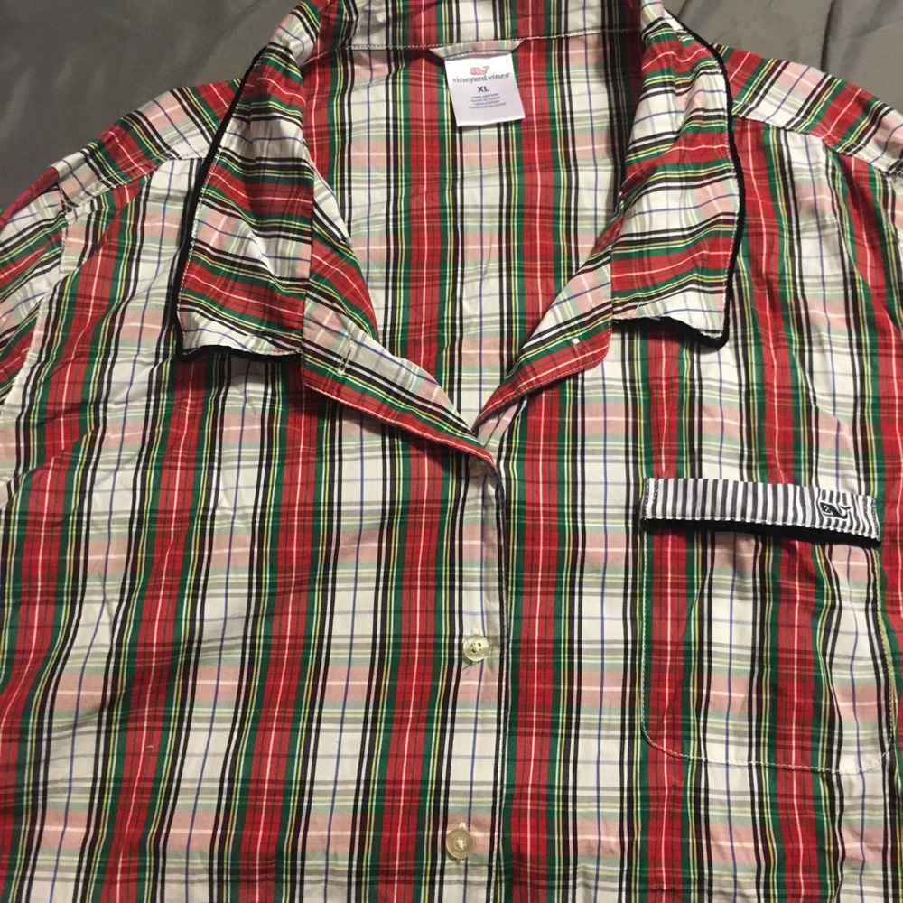 Vineyard vines Button down pj top