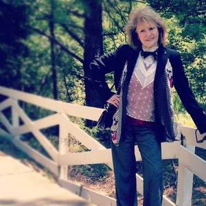 Meet your Posher, Joyce