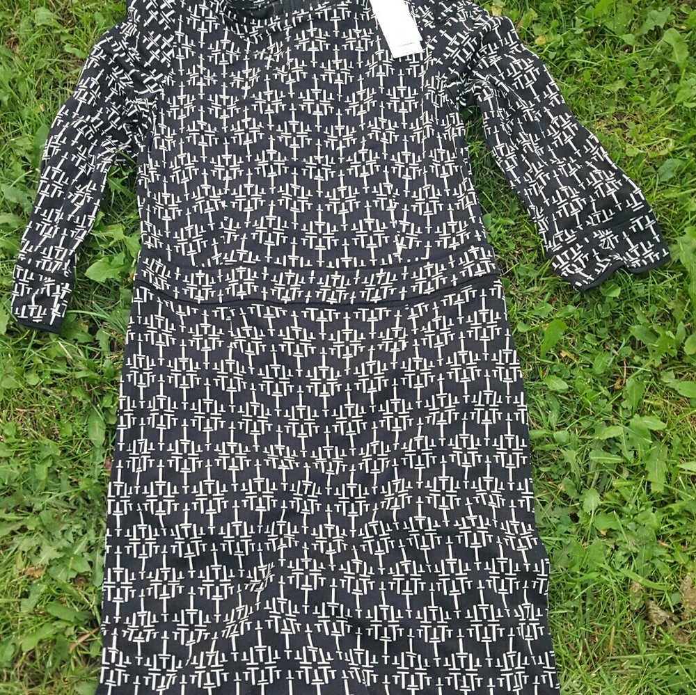 Dress - Picture 3 of 3