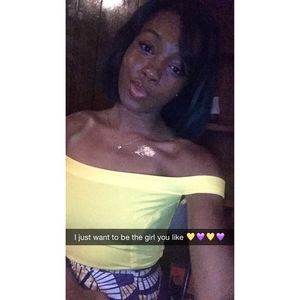 Meet your Posher, Adrianna