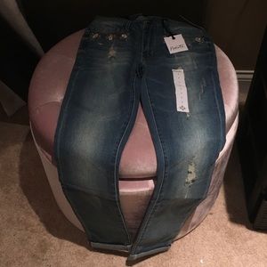 ADORABLE NANETTE LEPORE JEANS!