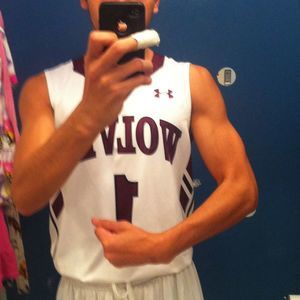 Meet your Posher, Javier