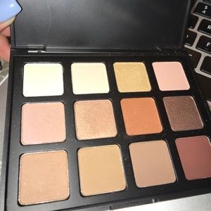 Morphe Eyeshadow Palette in 12NB