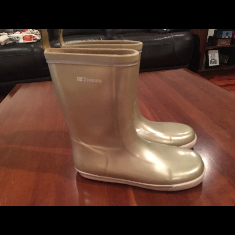 Gold tretorn rainboots EUC size 11