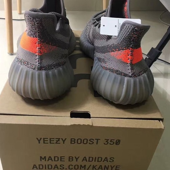 Yeezy 350 v2 Beluga - Picture 3 of 5