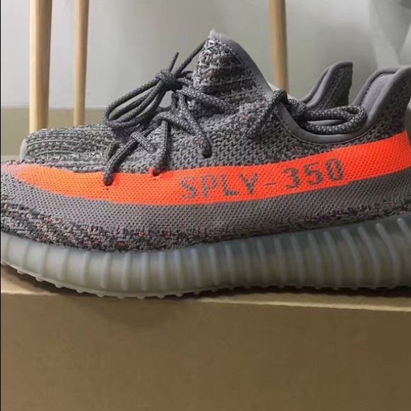 Yeezy 350 v2 Beluga - Picture 4 of 5