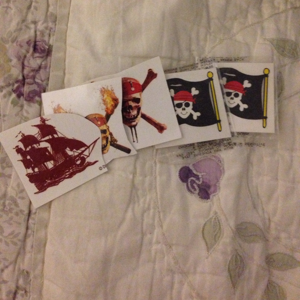 5 New removable pirate tattoos!