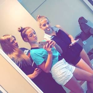 Meet your Posher, Gabrielle