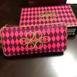 Limited edition, checkered MAC makeup bag w/ box!