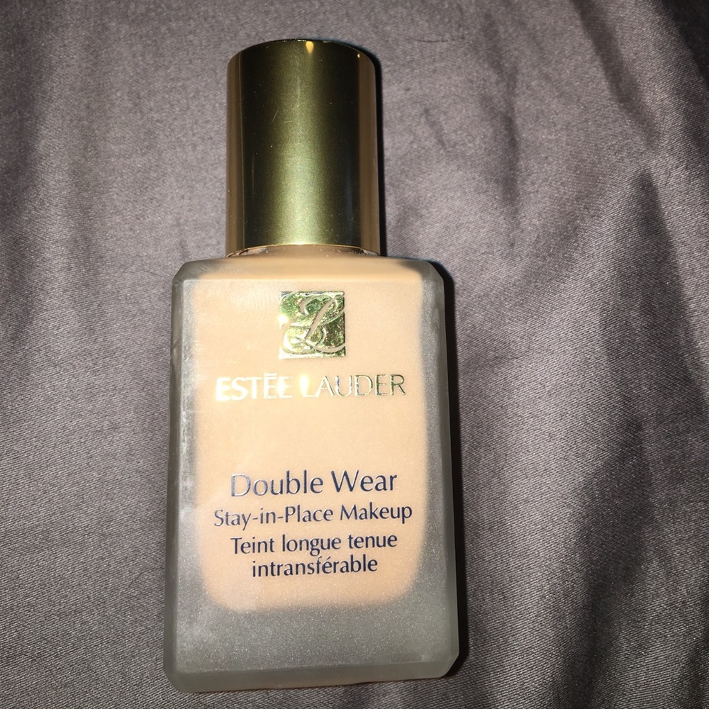 Estée Lauder double wear foundation