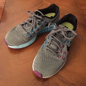 Nike Women's Air Zoom Structure 19 Running Shoe