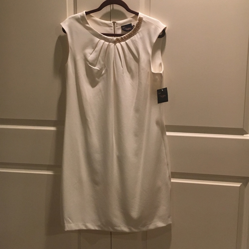 SALE NEW Classic Ivory Chain Neck Sheath Dress!