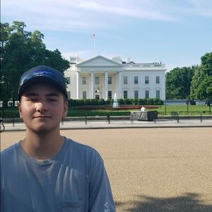 Meet your Posher, Justin