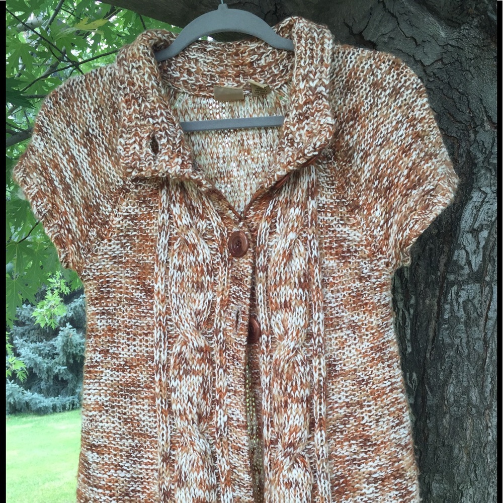 Daytrip Buckle short sleeve sweater