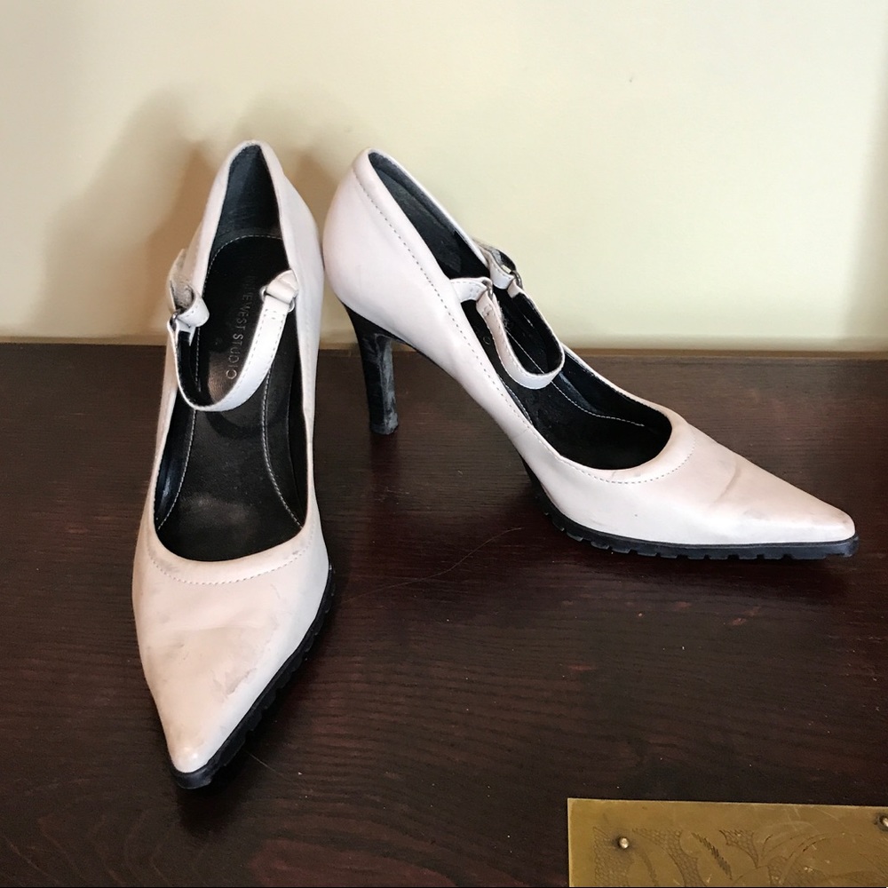 Nine West Pointy Toe Mary Jane Pump